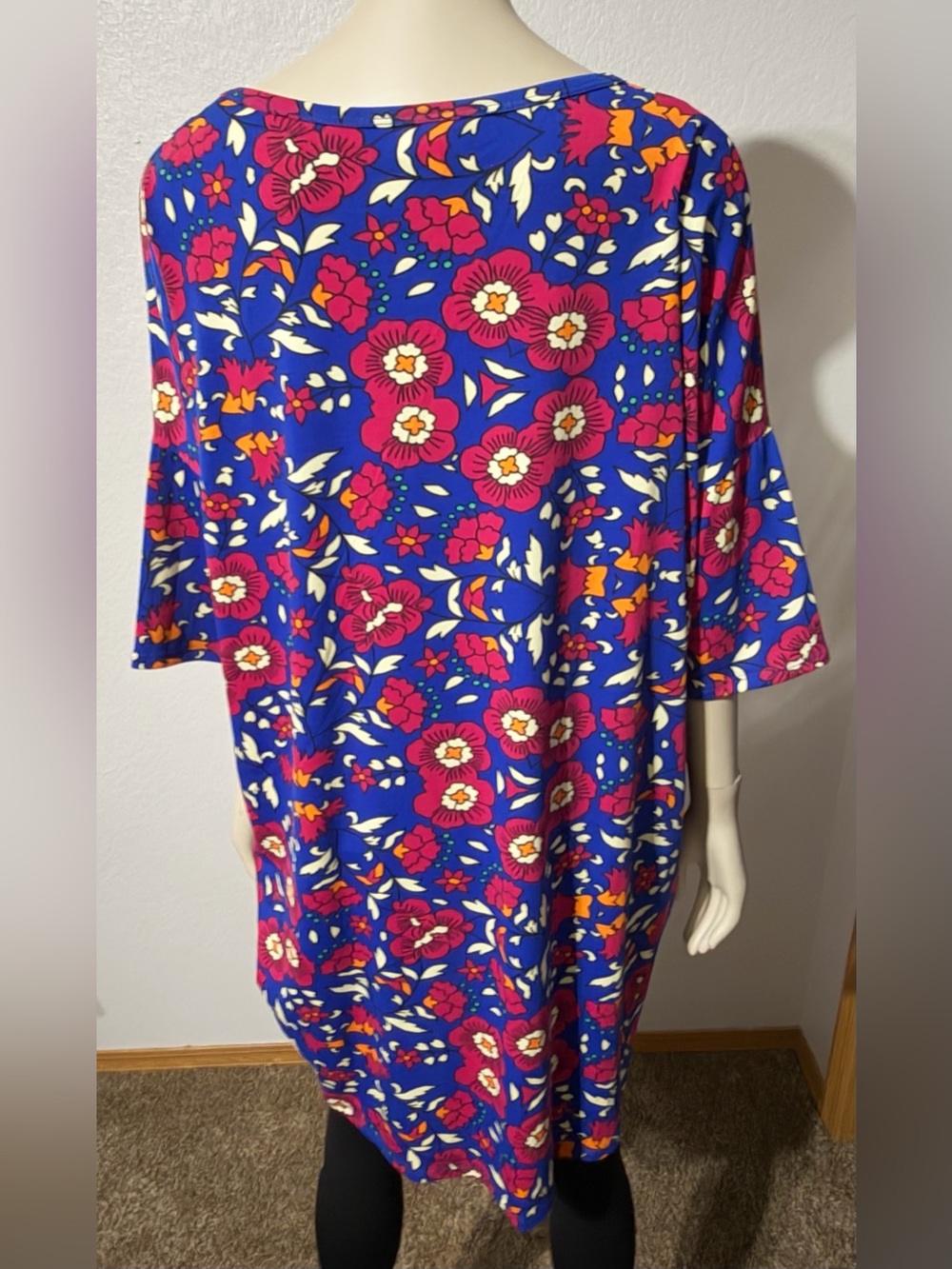 CLOSET CLEAR OUT ALL LULAROE MAKE AOFFER BUNDLE NWT OVERSIZED XL SEE PICTURES 😍 - Picture 3 of 17